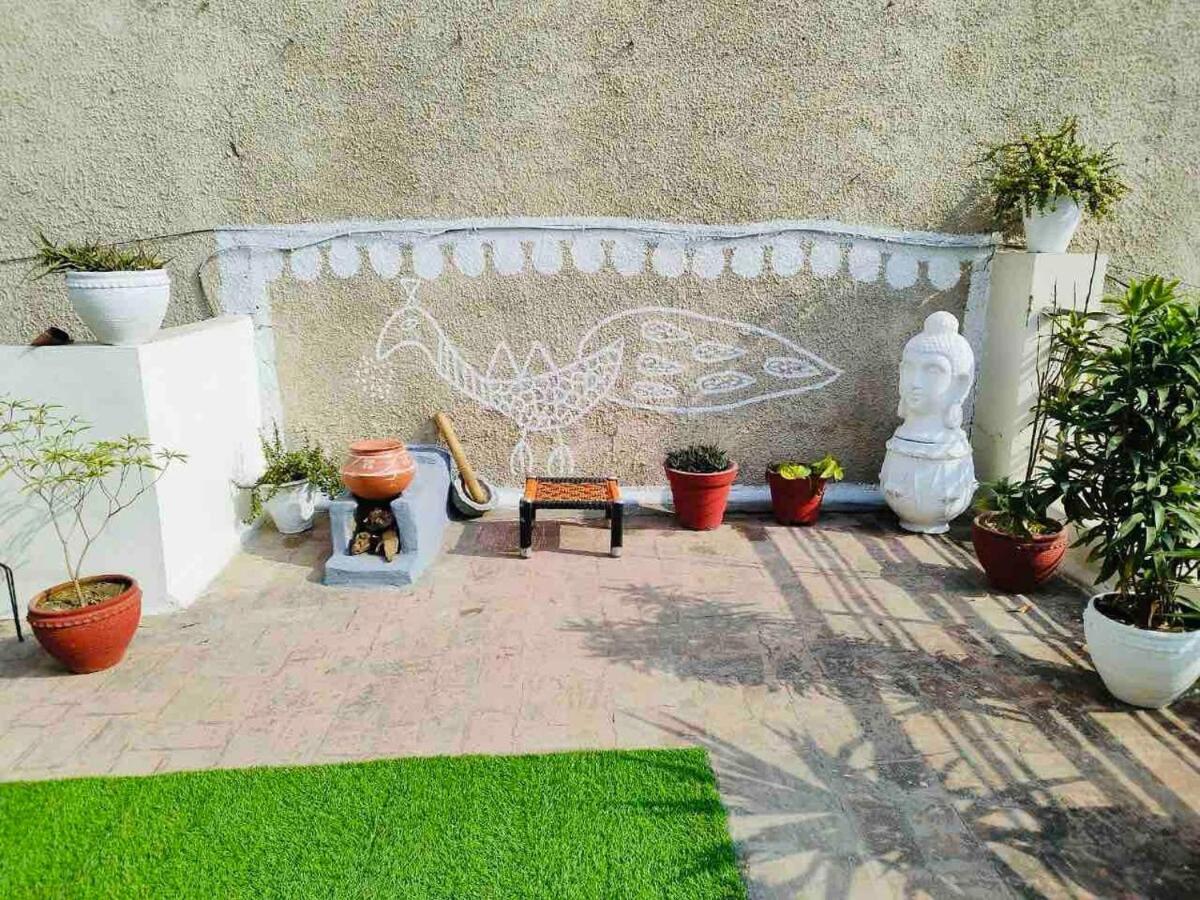 Sunnyside Welcomes Apartment